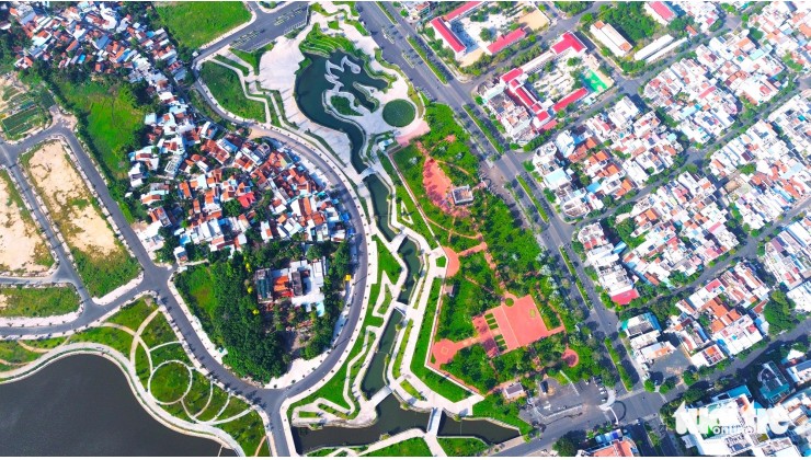 Nhà mới 100%,gần VinCom,sổ hồng thổ cư,sở hữu lâu dài 4,5 tầng thiết kế phong cách Châu Âu cao cấp