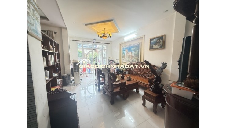 Bán Biệt Thự Mặt Tiền Linh Đông Thủ Đức -243m2 ngang 7m  - Vừa Ở Vừa Kinh Doanh - 36 Tỷ