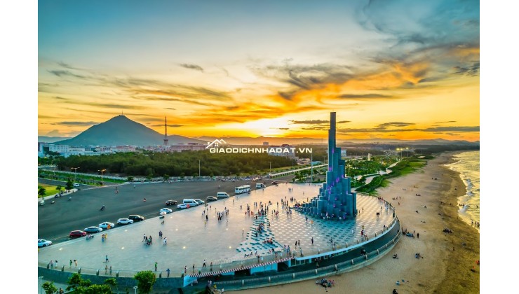 Bán khách sạn MT Trần Phú gần Vincom,thiết kế 23 phòng gần biển,sổ hồng lâu dài,kinh doanh sầm uất