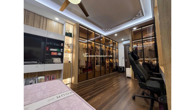 BÁN NHÀ SIÊU PHẨM MỚI TINH CẦU GIẤY  52M, 6 TẦNG THANG MÁY THÔNG SÀN, MẶT TIỀN 5,3M, GIÁ 16.5 TỶ