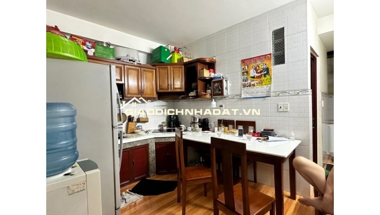 Nhà mặt tiền kinh doanh gần chợ Thới An