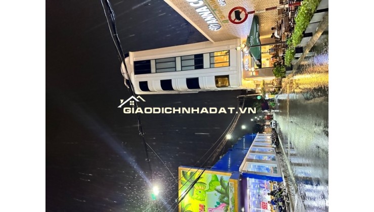 Nhà mặt tiền kinh doanh gần chợ Thới An