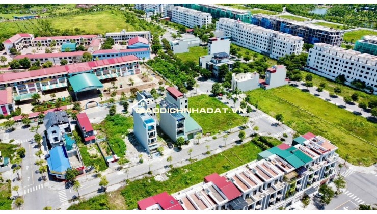 Chính chủ gửi bán lô đất vị trí đẹp - đã có sẵn sổ hồng