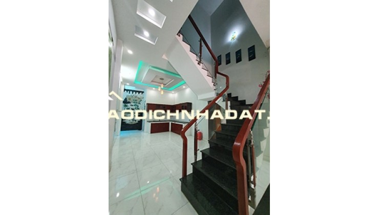 CHO THUÊ NHÀ 80M2, 2PN 1 TRỆT 1 LẦU + NỘI THẤT HẺM RỘNG 6M ĐƯỜNG TL37, KP1, P.THẠNH LỘC, Q.12