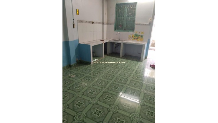 Cho thuê nhà nguyên căn ngay chợ Long Thạnh, xã Cần Giờ 70m2 chỉ 9tr/th. Lh:0932234469.