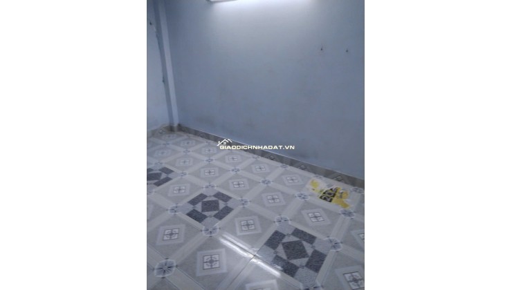 Cho thuê nhà nguyên căn ngay chợ Long Thạnh, xã Cần Giờ 70m2 chỉ 9tr/th. Lh:0932234469.