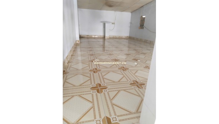 Cho thuê nhà nguyên căn ngay chợ Long Thạnh, xã Cần Giờ 70m2 chỉ 9tr/th. Lh:0932234469.