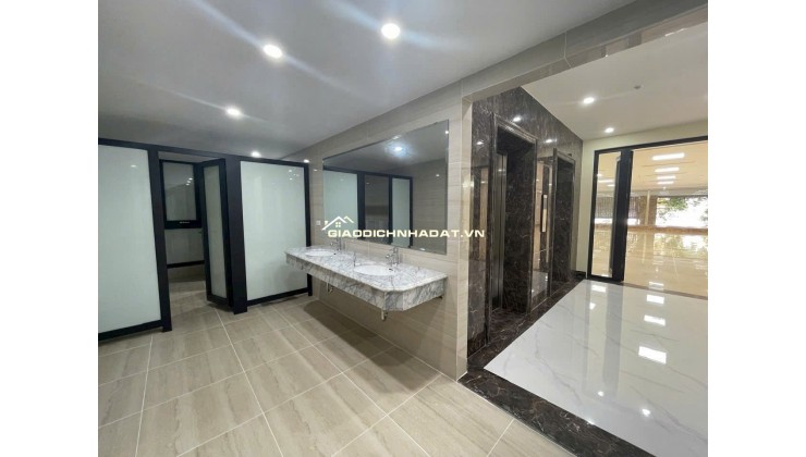 Bán Tòa Nhà Văn Phòng mặt Phố Hoàng Ngân, Cầu Giấy