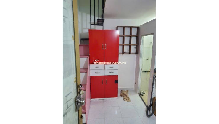 CHO THUÊ PHÒNG TRỌ 1/8 ĐƯỜNG SỐ 10 PHƯỜNG TÂN HƯNG, 18M 2,8TR/TH. LH:0919005798.