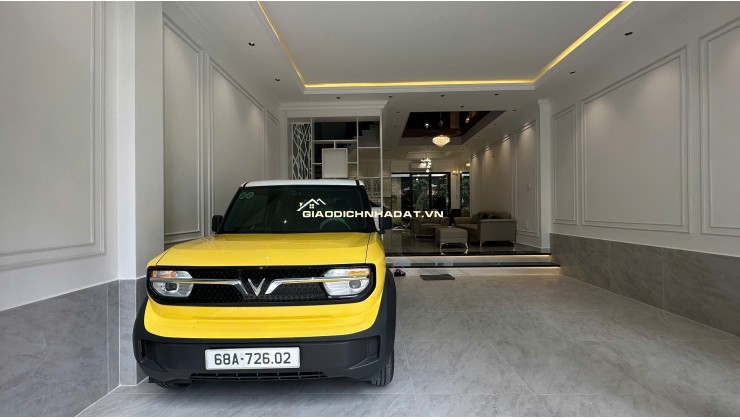 Siêu phẩm tân cổ điển Lê Văn Lương 5.6mx15m Full nội thất