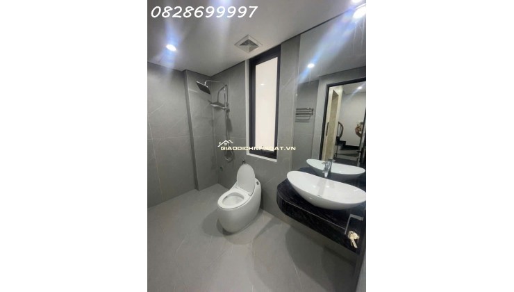 Bán Nhà Phố ĐỐNG ĐA- CHÙA BỘC- Ô TÔ ĐỖ CỬA VÀO NHÀ.