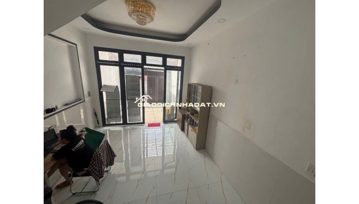 HẺM XE HƠI THÔNG LÊ VĂN LƯƠNG VỚI BẾ VĂN CẤM - 12TỶ NHỈNH