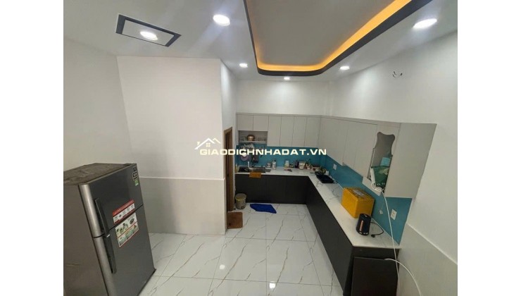 HẺM XE HƠI THÔNG LÊ VĂN LƯƠNG VỚI BẾ VĂN CẤM - 12TỶ NHỈNH