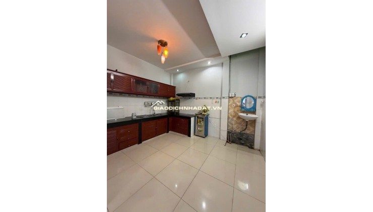 HÀNG MỚI – NHÀ ĐẸP NGAY NGÃ TƯ 4 XÃ – HẺM XE HƠI 6M – GIÁ CHỈ HƠN 4XX. LH:0353671440.