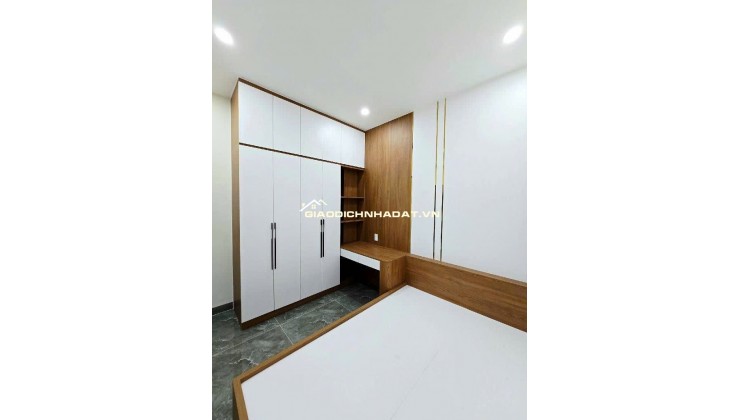 BÁN NHÀ TẠI LÃ XUÂN OAI, LONG TRƯỜNG, QUẬN 9 , 50M2 SHR CHỈ 6.9 TỶ. LH:0332456604( NGỌC )