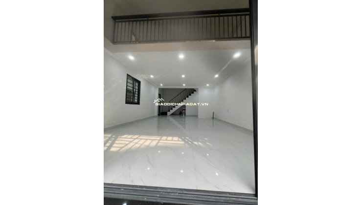 TÔI CẦN BÁN CĂN NHÀ HẺM XE HƠI 60/76 ĐƯỜNG LÝ CHÍNH THẮNG P8Q3. LH:0966775504.