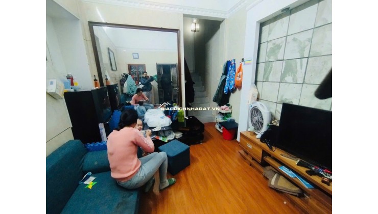 Bán nhà trong ngõ Tôn Đức Thắng 22/26m2 5 tầng Hơn 6 Tỷ Lô góc Đẹp toàn diện Tiện ích đa dạng