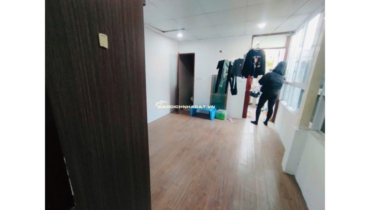 Bán nhà trong ngõ Tôn Đức Thắng 22/26m2 5 tầng Hơn 6 Tỷ Lô góc Đẹp toàn diện Tiện ích đa dạng