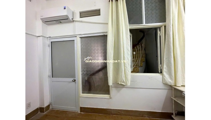 Cần sang nhượng phòng trọ có gác – vị trí trung tâm Bình Thạnh, giá tốt