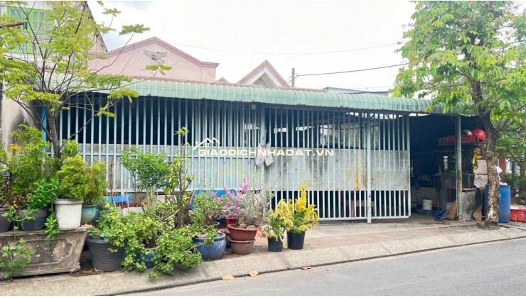 BÁN NHÀ ĐẤT TẠI HÓC MÔN, DT 177M2, SẴN SỔ, CHỈ 3.8 TỶ. LH:0765659378