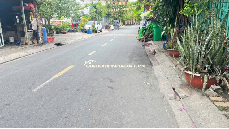 BÁN NHÀ ĐẤT TẠI HÓC MÔN, DT 177M2, SẴN SỔ, CHỈ 3.8 TỶ. LH:0765659378