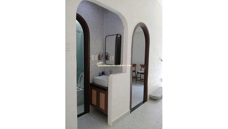 BÁN NHÀ THỊ TRẤN NHÀ BÈ, DT 63,5M2 (5,2X 12) SHR CHỈ 4TỶ8. LH:0903344518