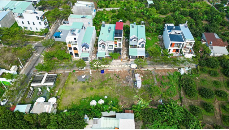 CẦN BÁN 5 LÔ LIỀN KỀ CUỐI Đ. HUỲNH VĂN NGHỆ. GIÁ THẤP HƠN THỊ TRƯỜNG 200TR