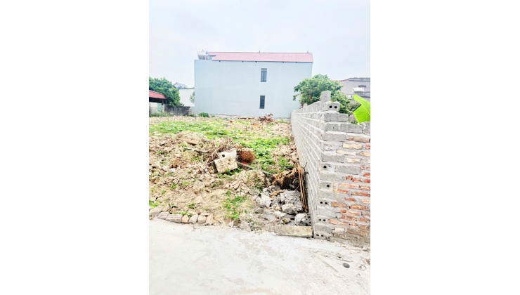 Lô Đất 413 m2- Mt 16m. Full thổ cư tại Yên Dũng, Bắc Giang. Giá 5,2 tỷ