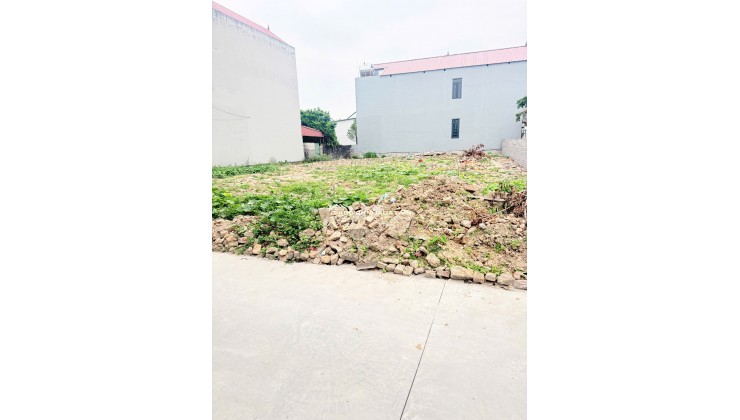 Lô Đất 413 m2- Mt 16m. Full thổ cư tại Yên Dũng, Bắc Giang. Giá 5,2 tỷ