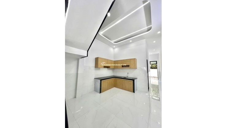 CHỦ VỠ NỢ HẠ 300TR BÁN NHANH NHÀ 2 LẦU NGAY NGÃ TƯ BẾN CÁ