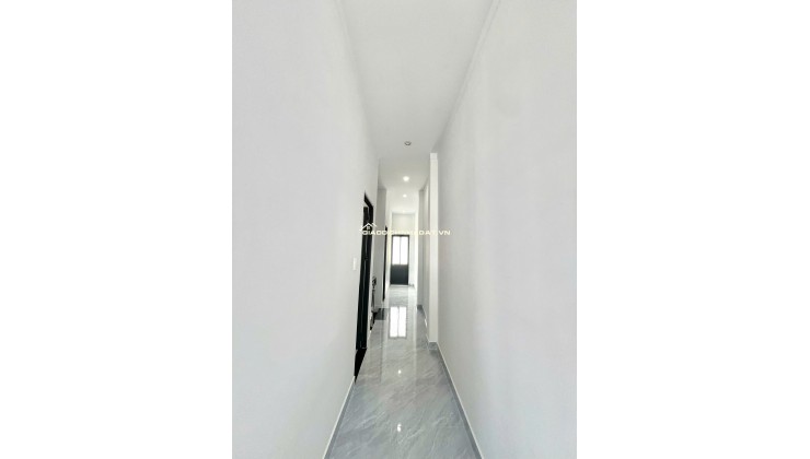 CHỦ VỠ NỢ HẠ 300TR BÁN NHANH NHÀ 2 LẦU NGAY NGÃ TƯ BẾN CÁ