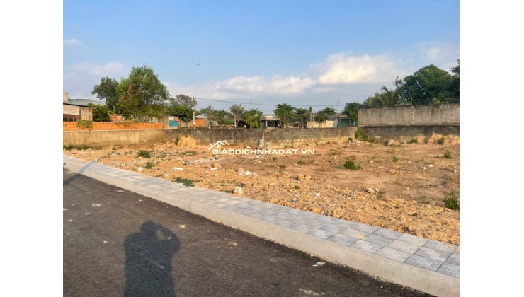 50 NỀN ĐẤT LIỀN KỀ MỚI RA SỔ NGAY Đ. ĐỒNG KHỞI - CƠ HỘI ĐẦU TƯ