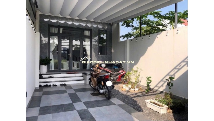 BÁN NHÀ 2 TẦNG – 5M X 27M – CÓ SÂN TRƯỚC SAU THOÁNG MÁT. LH:0988736135