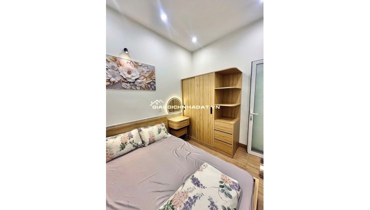 BÁN NHÀ TÂN KỲ TÂN QUÝ. DT (4X9). SẴN SHR. CHỈ 5.5 TỶ. LH:0905029420.