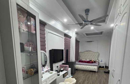 NHÀ VIEW HỒ – KHÔNG GIAN THOÁNG MÁT – GIÁ TỐT CHỈ 4,3 TỶ