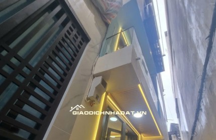 Chỉ 5 tỷ mua được căn nhà ngay trung tâm 126A/1 Nguyễn Cư Trinh Q1