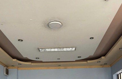 Cho thuê NC 7x35m 2 lầu 6PN số 911 Lê Khả Phiêu P An Lạc