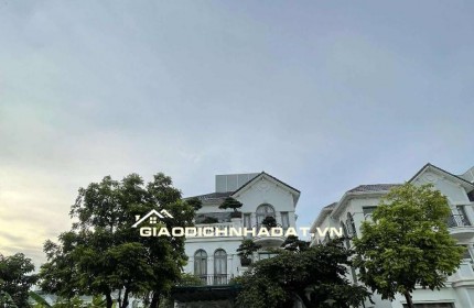 Bán Gấp Biệt Thự 176m² Việt Hưng, Sát Vách Vinhomes Riverside, Vỉa Hè Ô Tô Tránh, Chỉ Việc Đến Ở