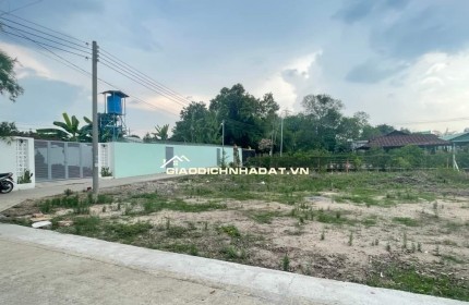 BÁN GẤP 2 LÔ 10X41=420M2 SHR NHỰA 16M NGAY KCN DÂN CƯ ĐÔNG, TIỆN XÂY TRỌ GIÁ 660TR