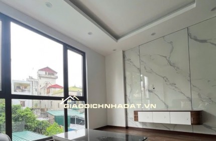 CHỈ 5.68 TỶ CÓ NHÀ LÔ GÓC PHÚC LỢI - 4 TẦNG Ở NGAY - SÁT VÁCH VINHOMES