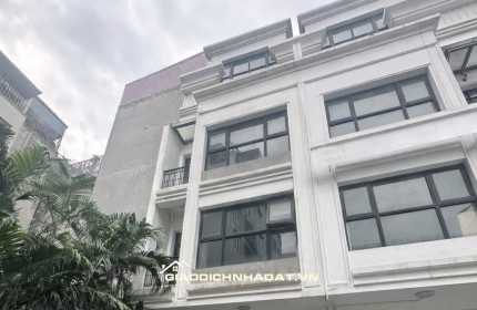 BIỆT THỰ LIỀN KỀ VINHOMES GARDENIA – HÀM NGHI
113M2, 5 TẦNG, KINH DOANH -VỈA HÈ RỘNG