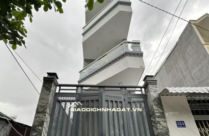 Bán nhà view sông, gần Quận 5, 3 tầng, Quận 8, 3.5x18, 6.x tỷ.