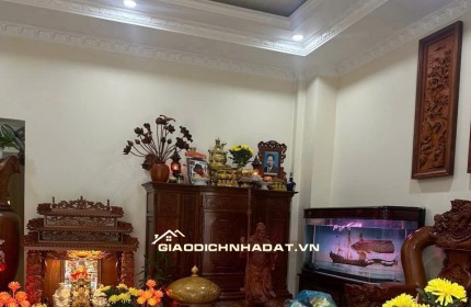 - NGỘP BANK – GIÁ CHẠM ĐÁY KHU VỰC 
- Chỉ 4.8 tỷ – SỞ HỮU NGAY 141m² THỚI AN Q12
- Ô TÔ ĐỖ 24h