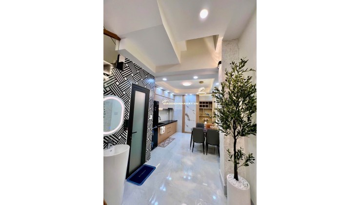 Phạm Văn Hai – Tân Bình | Hẻm 4m xe hơi đỗ cửa – nhà đẹp 4 tầng, nội thất xịn, vị trí sát Phú Nhuận – Quận 10 – Quận 3.