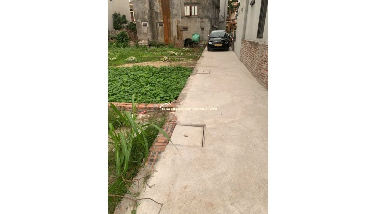 Bán đất đẹp hàng f0 đầu tư giữ tiền cực tốt .60m, nhỉnh 2 tỷ ô tô tải vào đất 

Cách  VIN Ocean Park- 1km