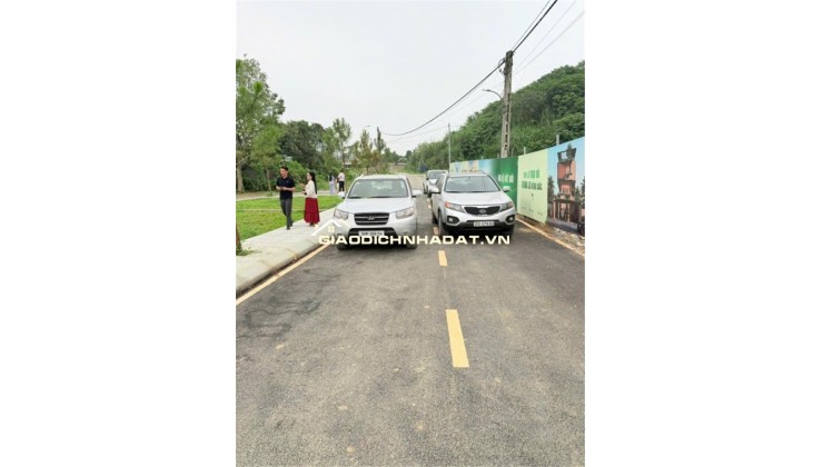 Tôi cần bán lô đất 100m2 hai mặt tiền cách QL21 700m và cách trường ĐH Bách Khoa chỉ 1,2km