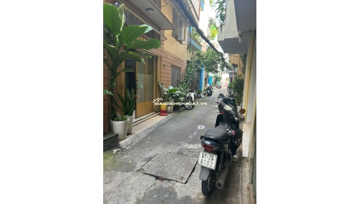 Cho thuê MB và 1 phòng trên lầu tại hẻm 77 Ngô Gia Tự P2 Q10