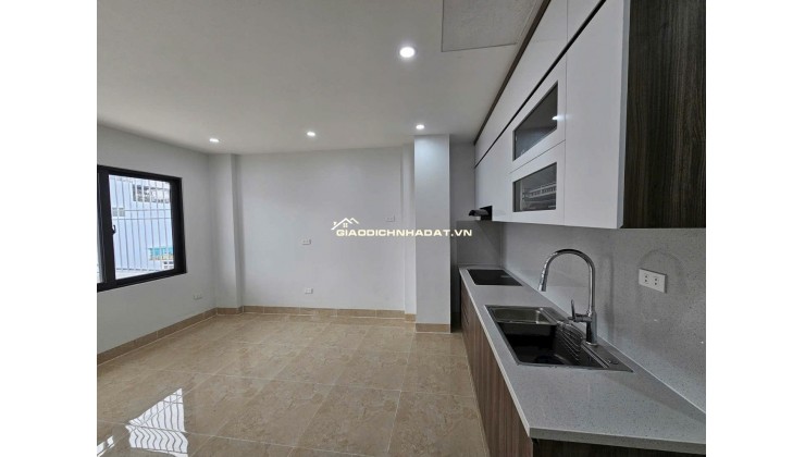 SIÊU PHẨM LONG BIÊN – 6 TẦNG THANG MÁY – LÔ GÓC – Ô TÔ VÀO NHÀ – NHỈNH 9 TỶ