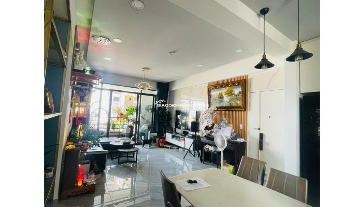 Bán căn hộ 3PN 98m2 tại Lý Thường Kiệt Q11, Tầng 8 Full nội thất