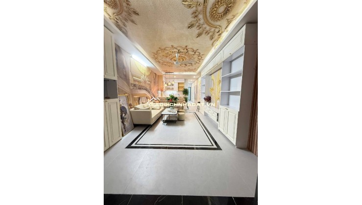 Bán căn hộ tập thể tầng 1 tại Trung tâm quận Hai Bà Trưng chỉ nhỉnh 4 tỷ